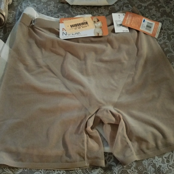 Panties - Picture 2 of 3